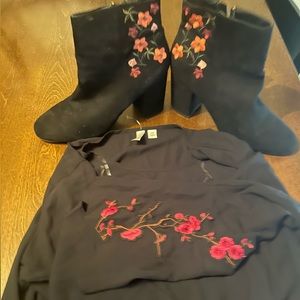 Used Great Condition Suede Flowered Ankle Black Boots